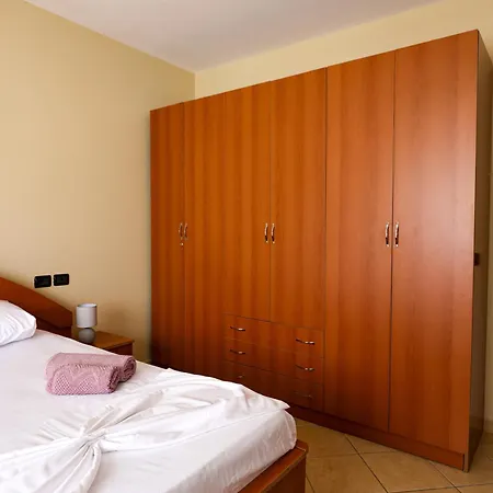 Joe Coastal Escape Daire Golem (Tirana)