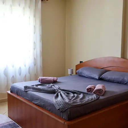 Joe Coastal Escape *