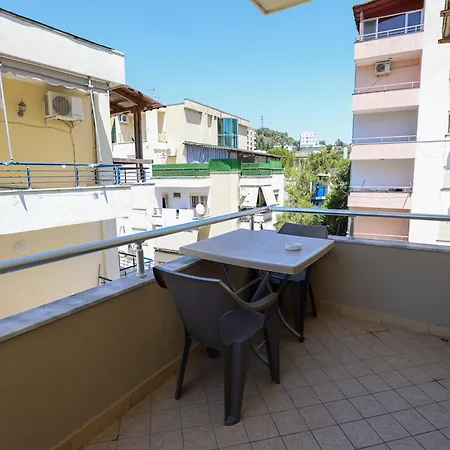 Joe Coastal Escape Appartamento Golem (Tirana)